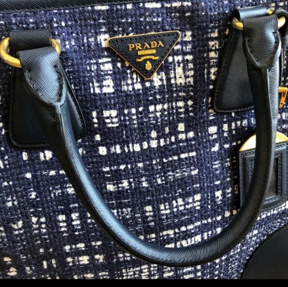 Prada blue and white tweed bag - Picture 2 of 4